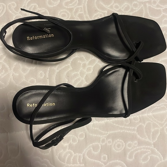 Reformation Emilia Wedge Sandal Black Suede Size 9.5 Brand New, Never Worn - Picture 3 of 8